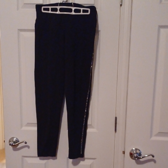 🌺Black Women's Legging with Side Detail - Picture 2 of 7